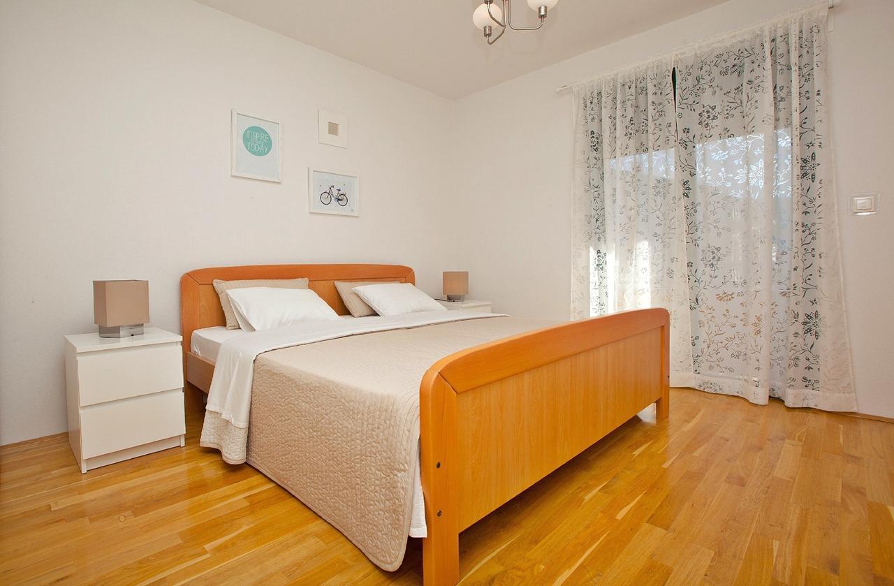 Apartments Roses สโตเบรช ภายนอก รูปภาพ