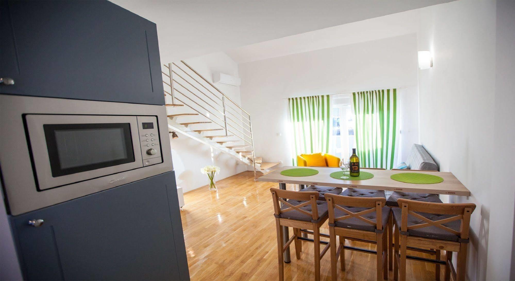 Apartments Roses สโตเบรช ภายนอก รูปภาพ
