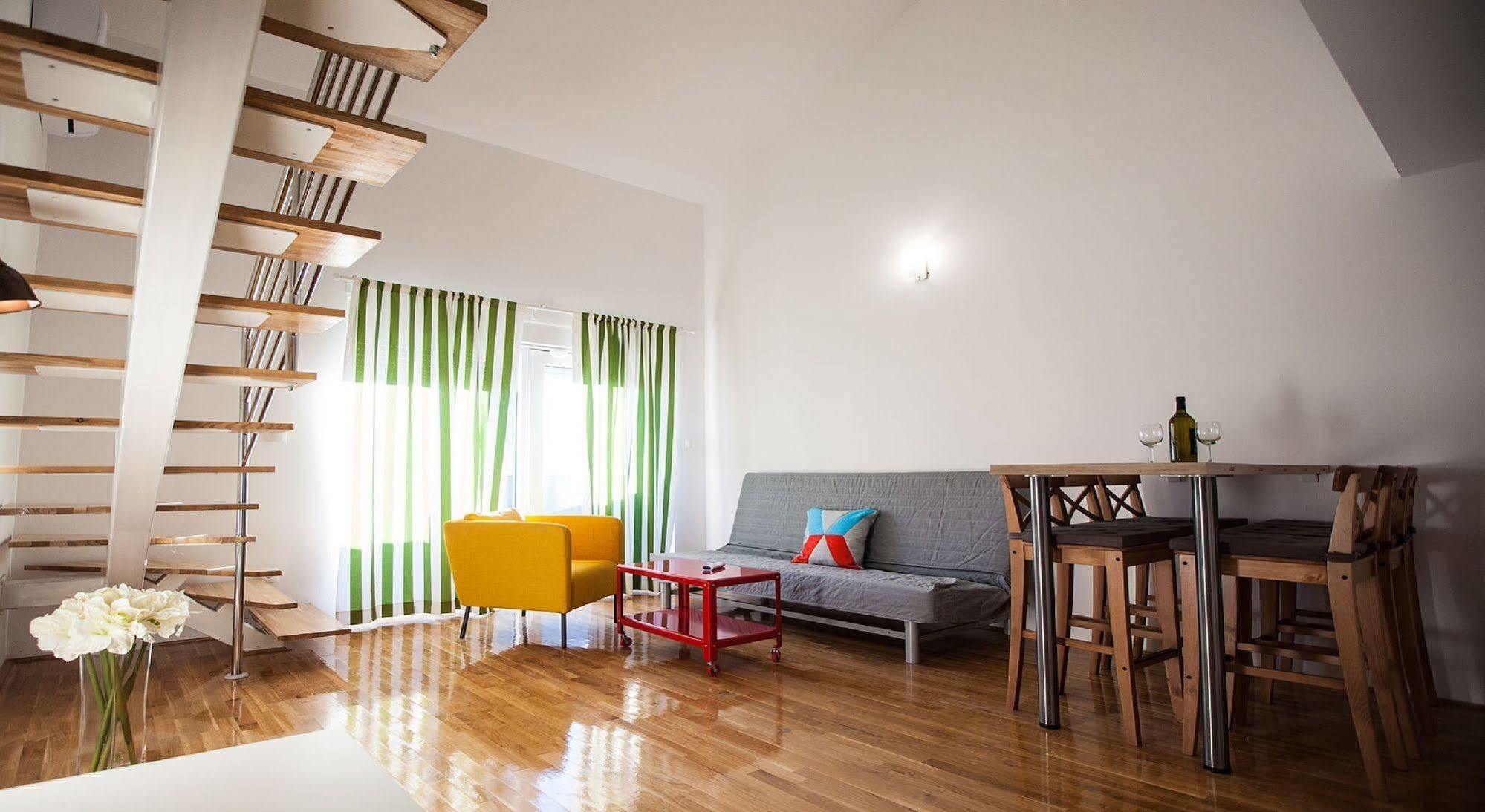 Apartments Roses สโตเบรช ภายนอก รูปภาพ