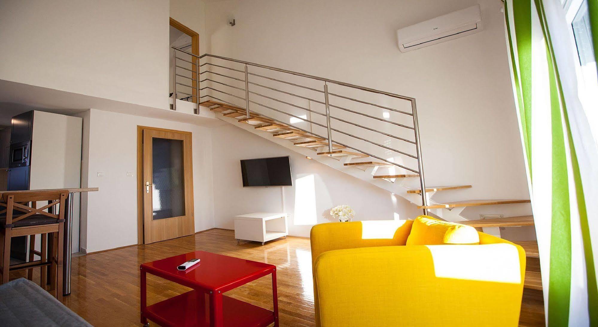 Apartments Roses สโตเบรช ภายนอก รูปภาพ