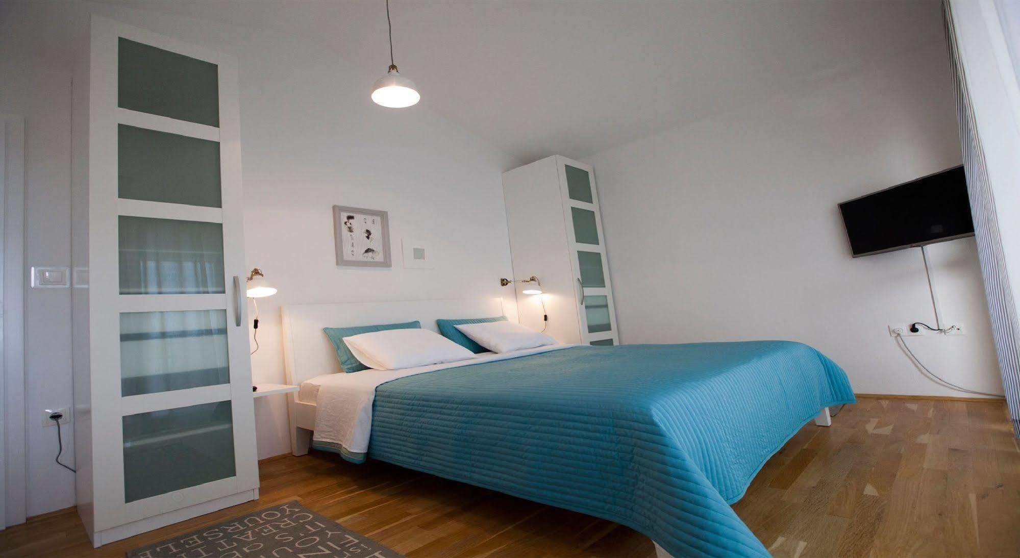Apartments Roses สโตเบรช ภายนอก รูปภาพ